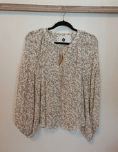 Load image into Gallery viewer, Ditsy Floral Blouse