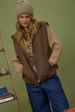 Load image into Gallery viewer, Quilted Puffer Vest
