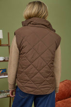 Load image into Gallery viewer, Quilted Puffer Vest
