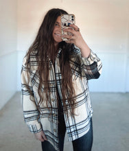 Load image into Gallery viewer, Piper Plaid Jacket
